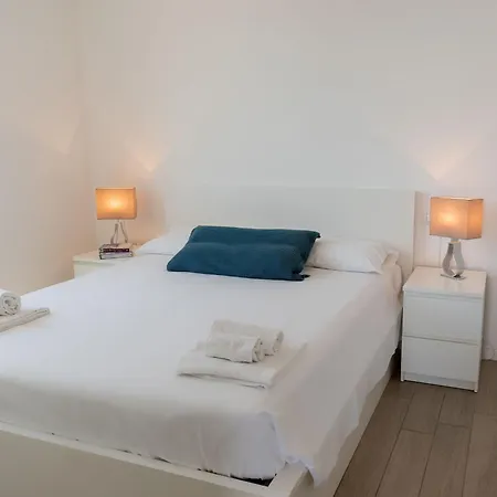 Casa Laura 2 - By Lovecomo